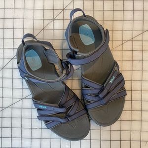NWOT Teva Sandals